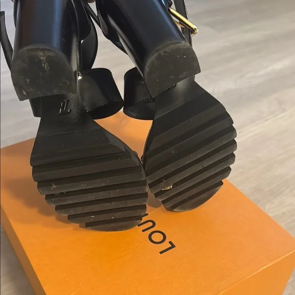 Louis Vuitton Black and Brown Gladiator Sandals - Picture 4 of 6